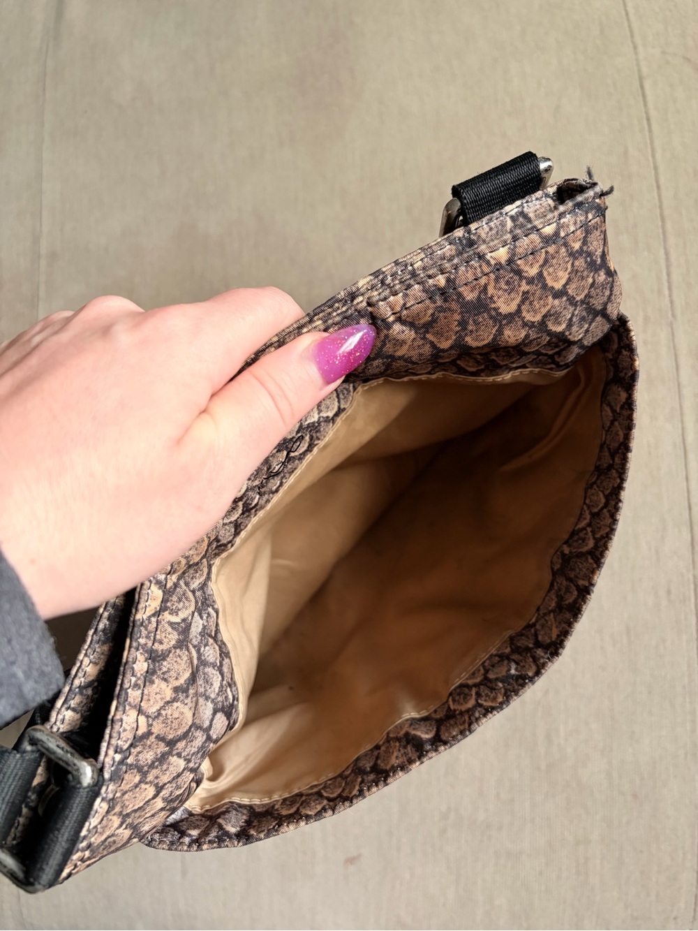EUC Coach Snake Print Swingpack Crossbody Bag - Picture 3 of 7
